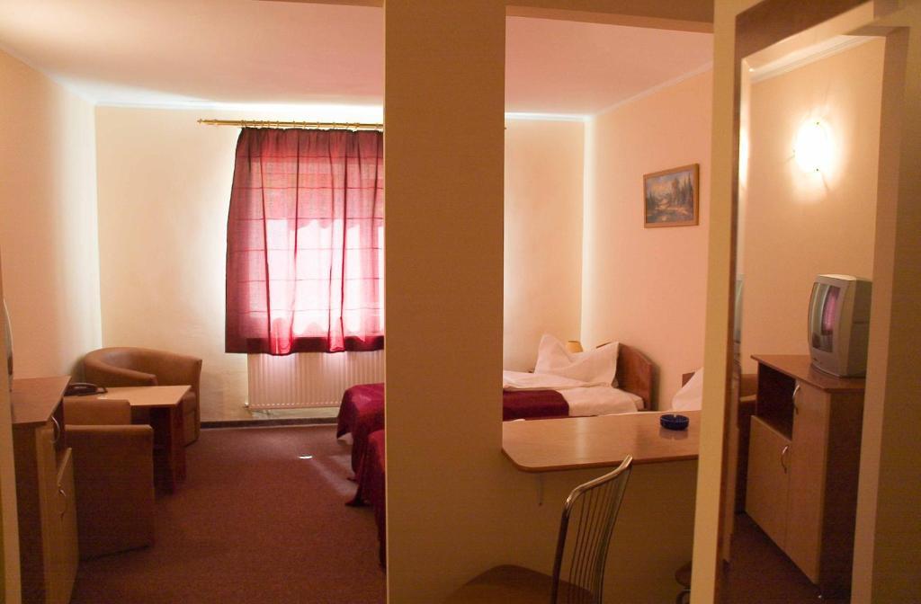 Hotel Cardinal Σάτου Μάρε Δωμάτιο φωτογραφία