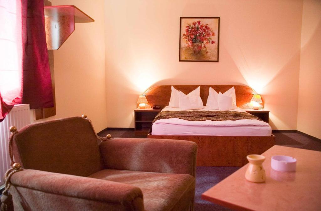 Hotel Cardinal Σάτου Μάρε Δωμάτιο φωτογραφία
