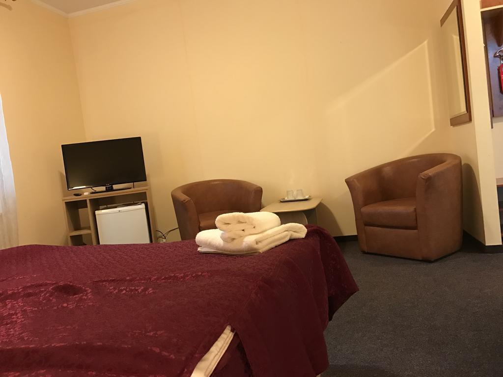 Hotel Cardinal Σάτου Μάρε Εξωτερικό φωτογραφία