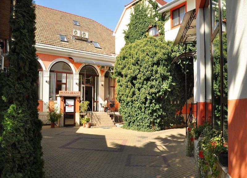 Hotel Cardinal Σάτου Μάρε Εξωτερικό φωτογραφία
