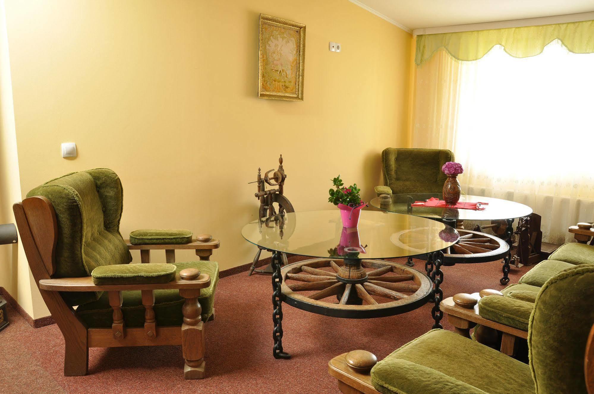 Hotel Cardinal Σάτου Μάρε Εξωτερικό φωτογραφία
